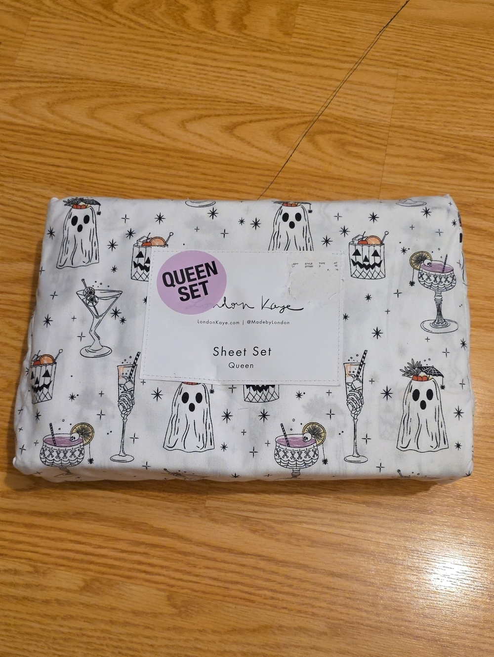 London Kaye Queen Sheet with Ghost Cocktail Print